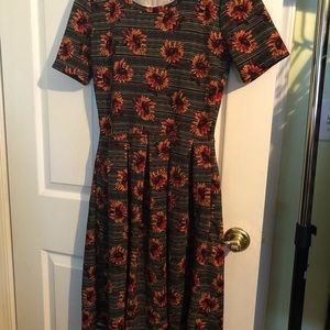 SUNFLOWER AMELIA LULAROE